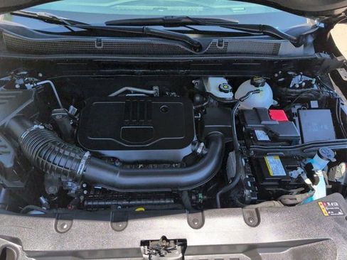 Used 2025 Chevrolet Blazer LT FWD image 34