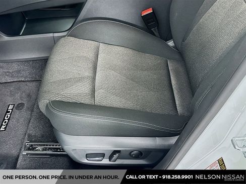 Certified 2026 Nissan Rogue SV FWD image 18