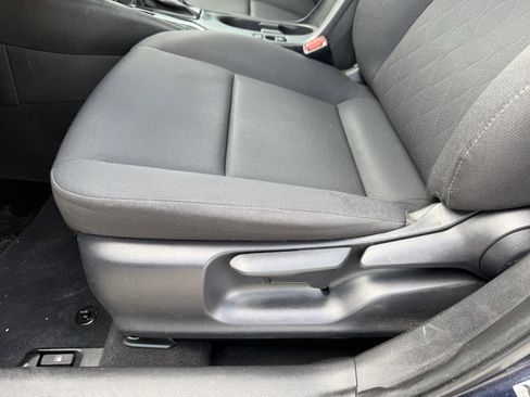 Used 2024 Toyota Corolla LE FWD image 27