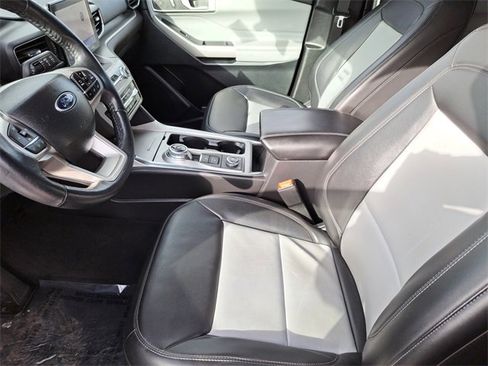 Certified 2023 Ford Explorer XLT w/ Equipment Group 202A image 23