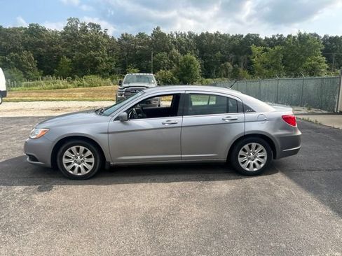 Used 2014 Chrysler 200 LX FWD image 6