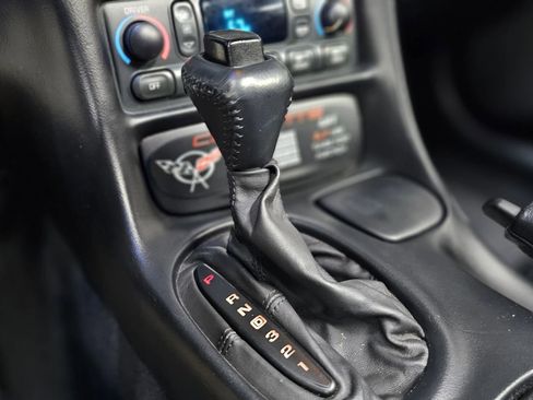 Used 2002 Chevrolet Corvette Coupe w/ Preferred Equipment Group2 image 40