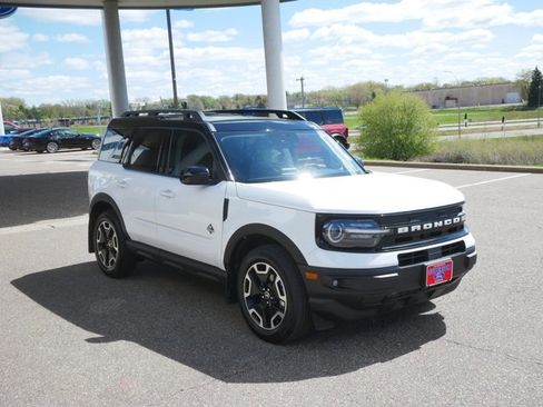 Certified 2024 Ford Bronco Sport Outer Banks w/ Tech Package AWD/4WD image 3