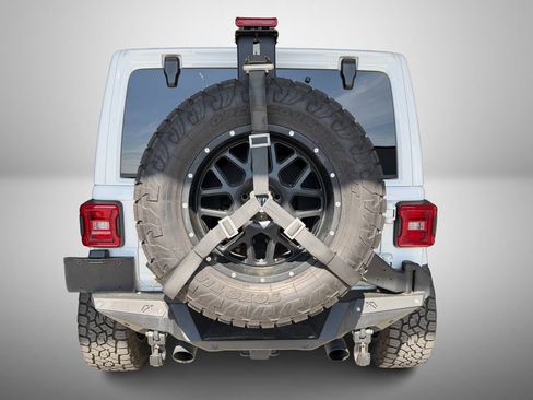 Used 2019 Jeep Wrangler Unlimited Sahara AWD/4WD image 12