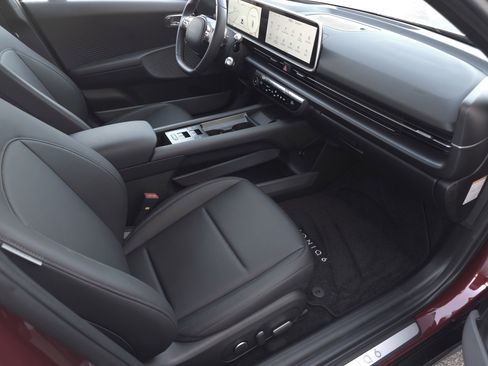 Used 2025 Hyundai Ioniq 6 Limited image 48