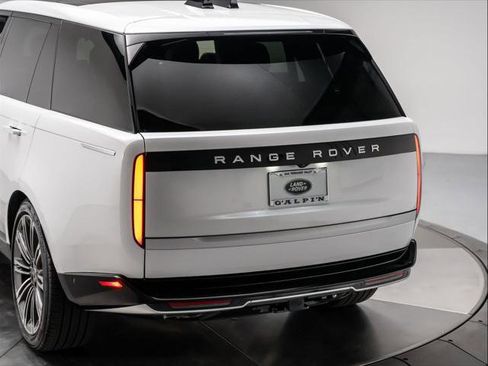 New 2025 Land Rover Range Rover Long Wheelbase Autobiography image 30