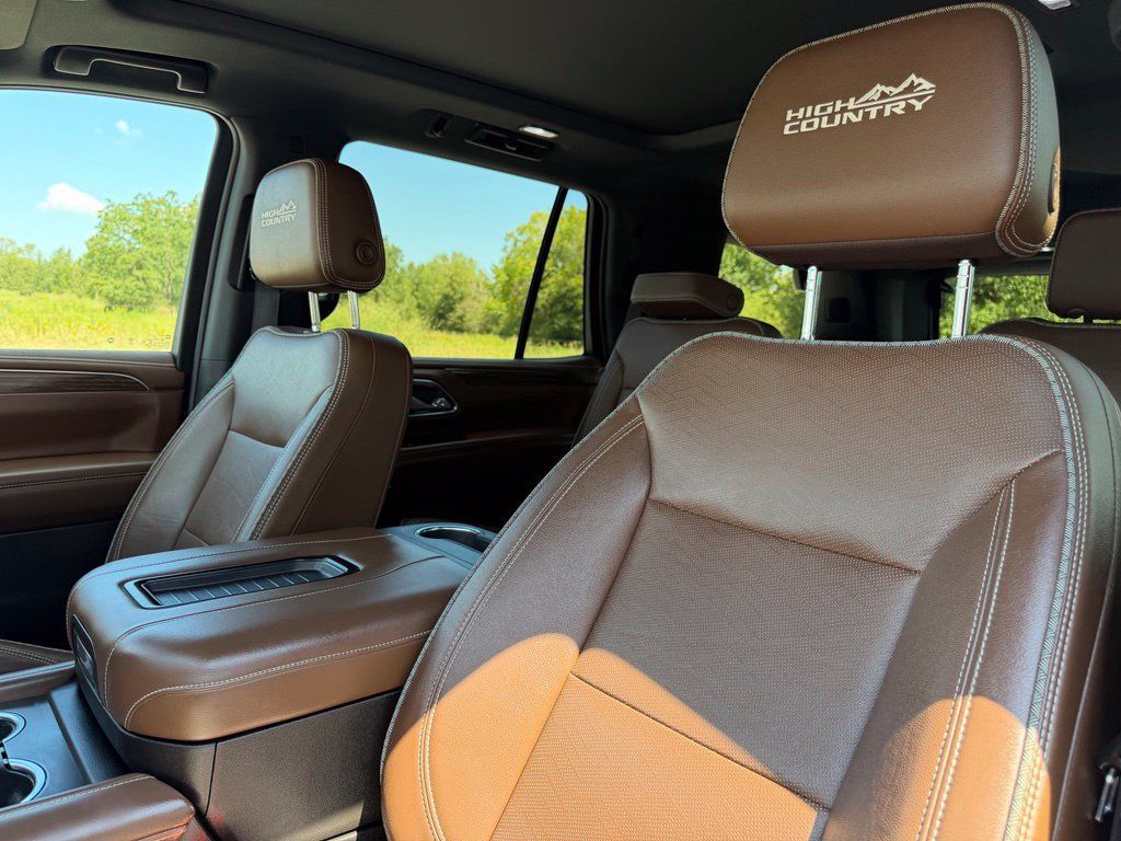 Used 2021 Chevrolet Tahoe High Country AWD/4WD image 24