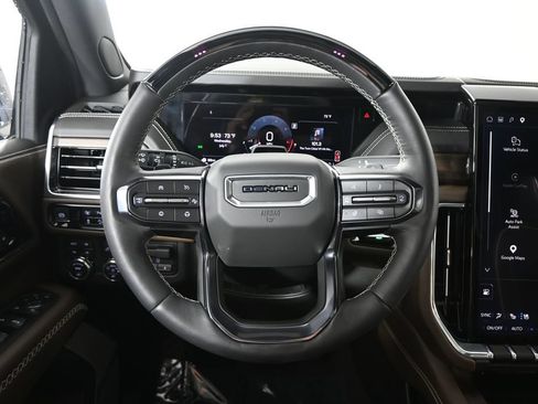Used 2025 GMC Yukon Denali Ultimate AWD/4WD image 39