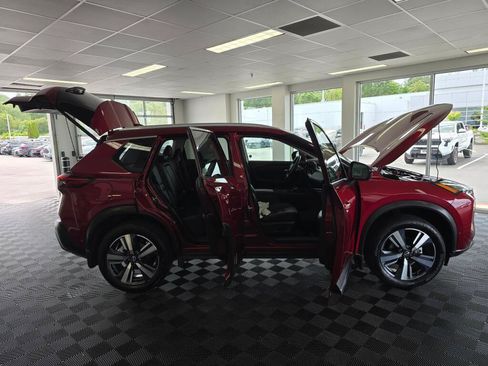 Used 2023 Nissan Rogue SL w/ SL Premium Package AWD/4WD image 16