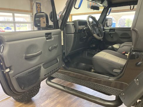 Used 2006 Jeep Wrangler Rubicon image 11