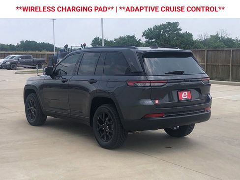 New 2025 Jeep Grand Cherokee Altitude image 6