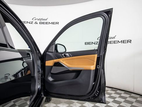 Used 2021 BMW X5 sDrive40i w/ M Sport Package image 21