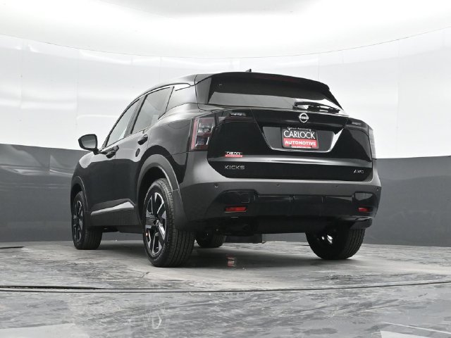 Used 2025 Nissan Kicks SV AWD/4WD image 35