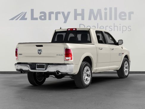 Used 2017 RAM 1500 Laramie w/ Convenience Group image 4