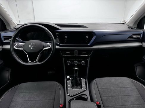 Used 2024 Volkswagen Taos SE image 33