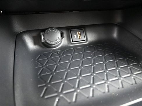 Certified 2025 Toyota RAV4 LE image 9