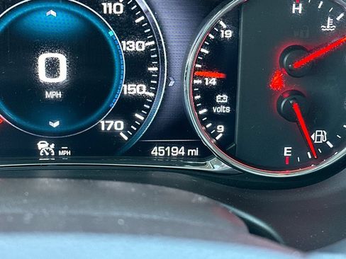 Used 2017 GMC Acadia Denali w/ Technology Package AWD/4WD image 32