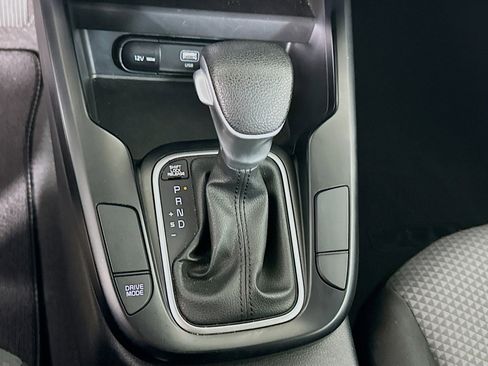 Used 2025 Kia Soul LX w/ LX Technology Package FWD image 24