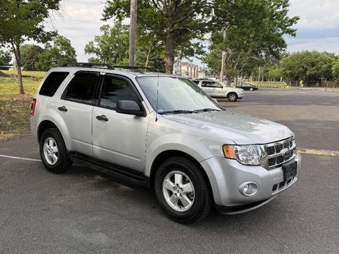 Used 2009 Ford Escape XLT AWD/4WD image 9