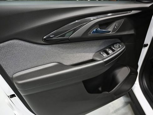 Used 2023 Chevrolet TrailBlazer LS image 26