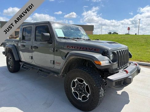 Used 2023 Jeep Gladiator Mojave w/ Cold Weather Group AWD/4WD image 3