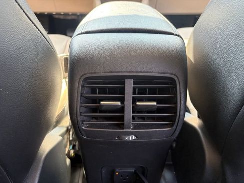 Used 2020 Ford Escape Titanium AWD/4WD image 45