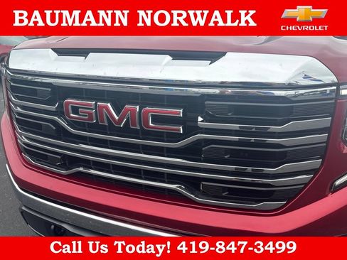 Used 2023 GMC Sierra 1500 SLT w/ SLT Premium Package AWD/4WD image 11