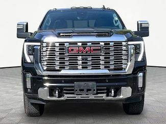 Used 2024 GMC Sierra 2500 Denali w/ Denali Reserve Package AWD/4WD video 2