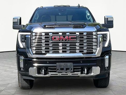 Used 2024 GMC Sierra 2500 Denali w/ Denali Reserve Package AWD/4WD image 2