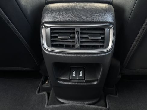 Used 2018 Honda CR-V Touring image 39