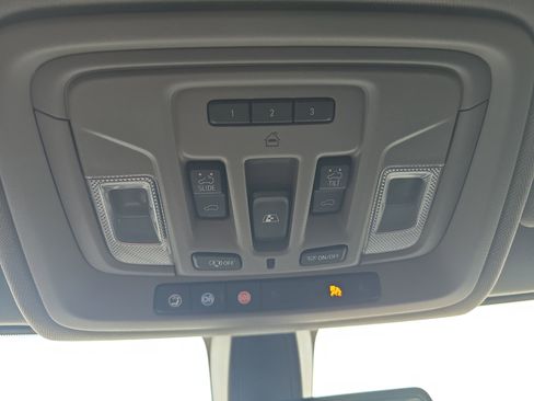 Used 2020 Chevrolet Silverado 1500 LT Trail Boss w/ Midnight Edition image 34