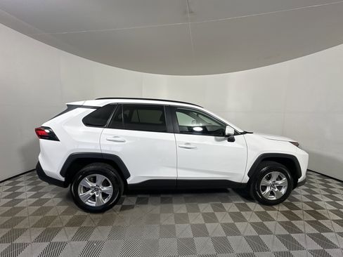 Used 2021 Toyota RAV4 XLE image 8
