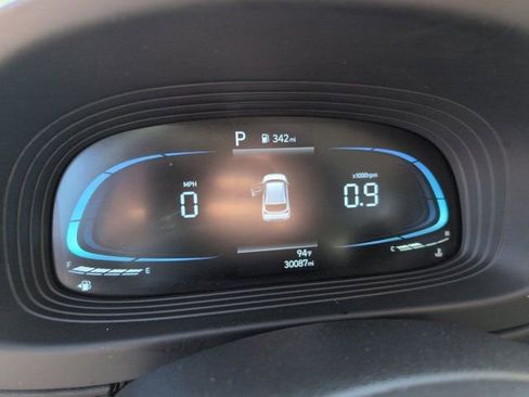 Used 2025 Hyundai Venue SEL FWD image 16