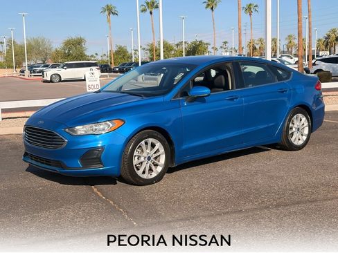Used 2020 Ford Fusion SE FWD image 1