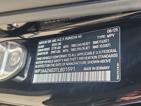 New 2026 Porsche Macan image 22