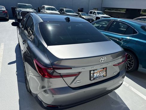 Used 2026 Toyota Camry XLE AWD/4WD image 8