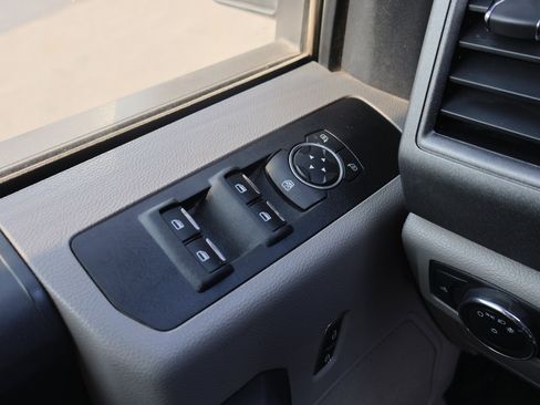 Used 2022 Ford F450 XL w/ Power Equipment Group image 19