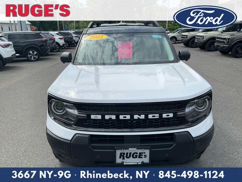 Used 2025 Ford Bronco Sport Outer Banks w/ Outer Banks Tech Package+ AWD/4WD image 9