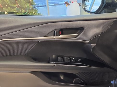 Certified 2025 Toyota Camry SE image 11