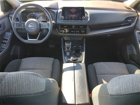 Used 2023 Nissan Rogue SV image 15