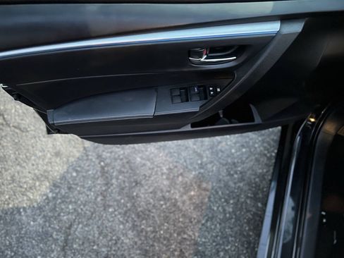 Used 2015 Toyota Corolla S FWD image 20