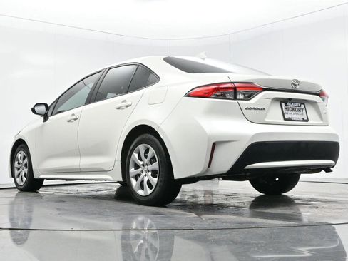 Used 2021 Toyota Corolla LE image 44