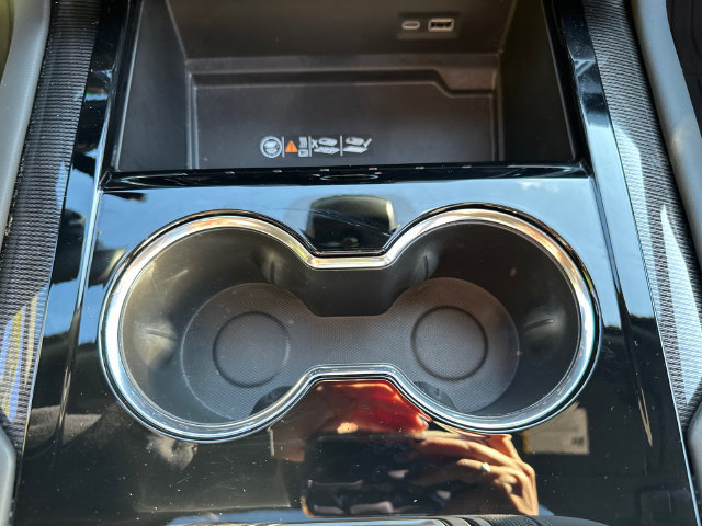 Used 2025 GMC Yukon Elevation w/ Elevation Premium Package AWD/4WD image 36