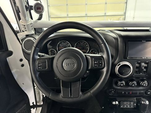 Used 2014 Jeep Wrangler Unlimited Rubicon w/ Max Tow Package AWD/4WD image 24