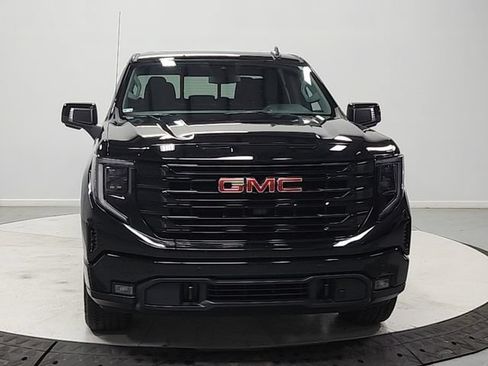 Used 2025 GMC Sierra 1500 Elevation w/ Elevation Premium Package AWD/4WD image 2