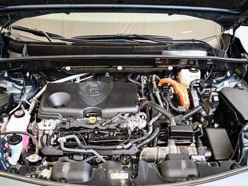 Used 2023 Toyota Venza Limited image 38