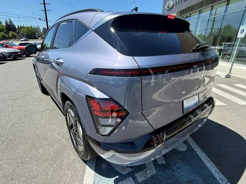 Certified 2025 Hyundai Kona Limited FWD image 3