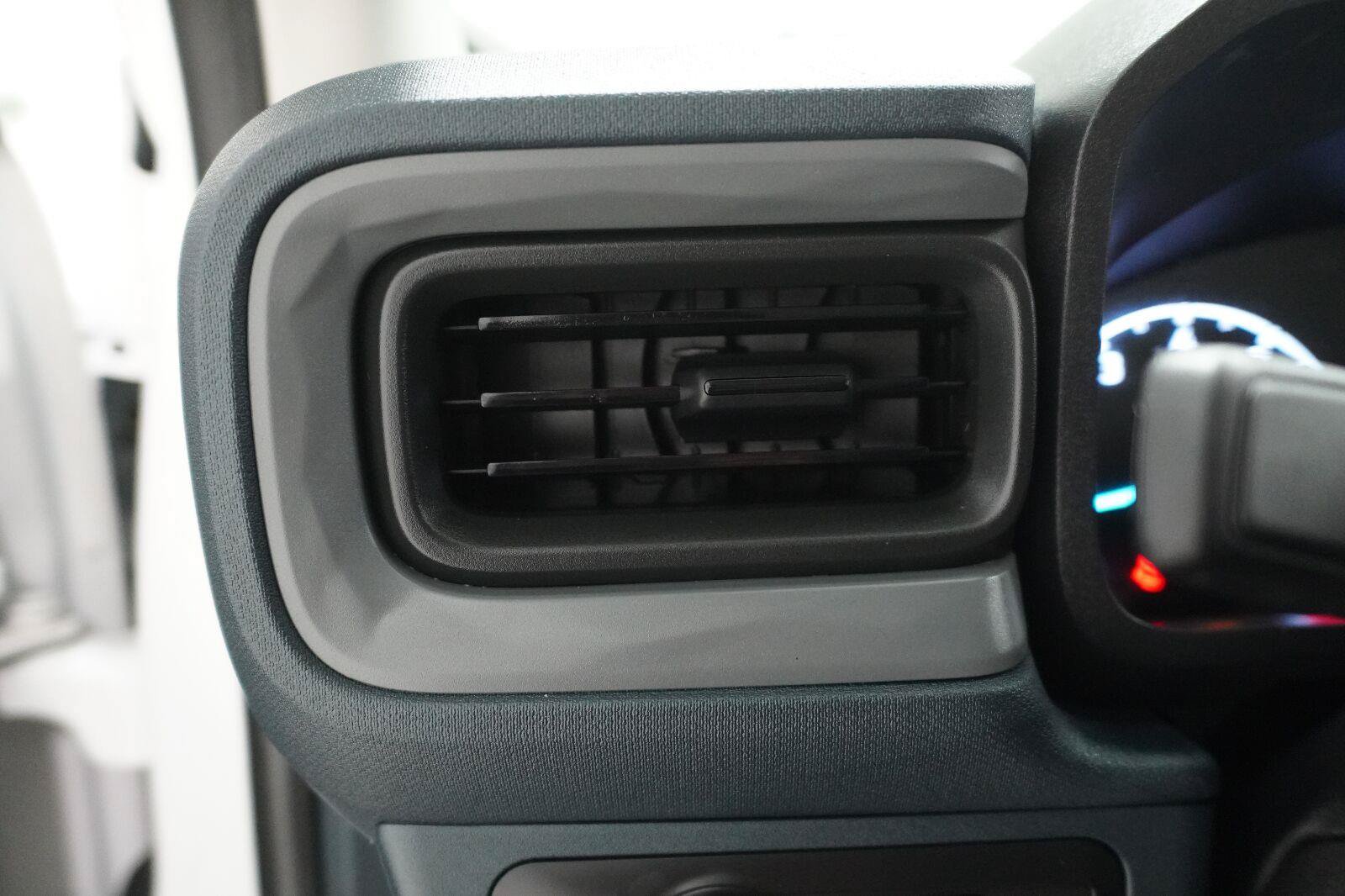 Used 2022 Ford Maverick XL FWD image 14