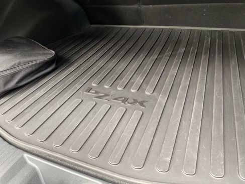 Used 2024 Toyota bZ4X XLE image 18