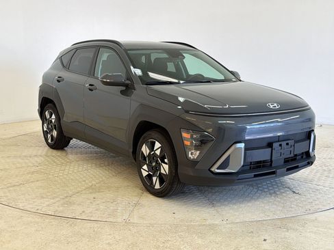 Used 2025 Hyundai Kona SEL image 7